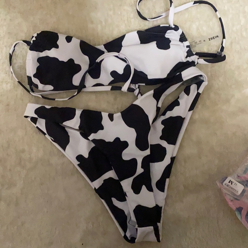 Brand new !! Never worn ordered two of the same!